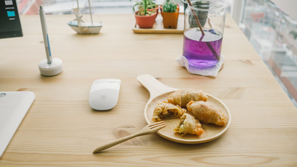 咖喱泡芙。图片下载