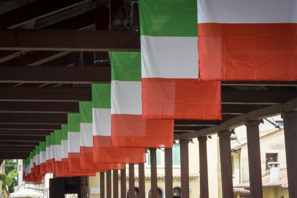 在桥上图片下载