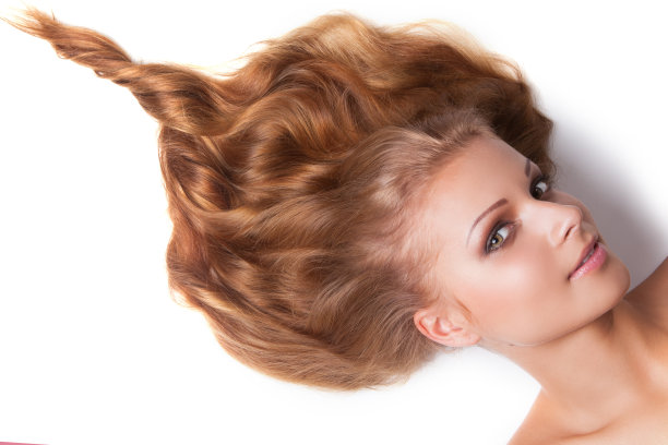 有着铁锹状头发的女孩图片下载