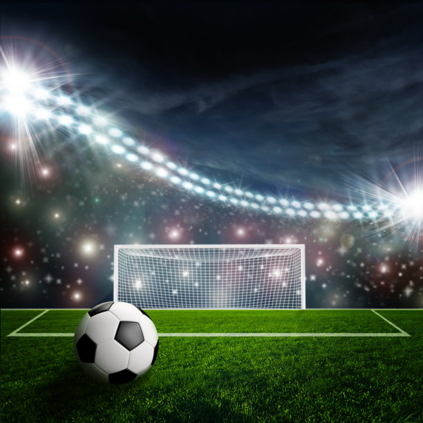 足球在绿色的体育场图片下载