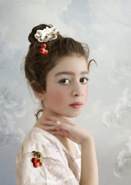 樱桃的女孩图片下载