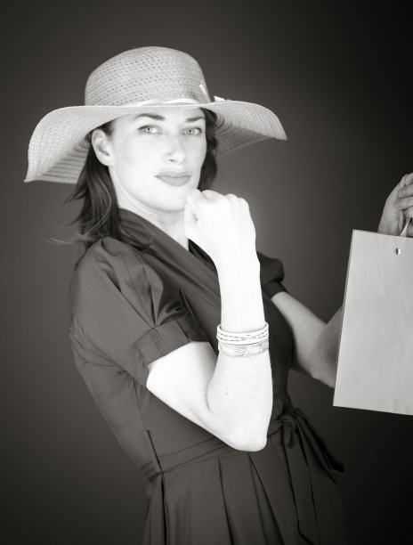 模型孤立在朴素背景下胜利自信图片下载