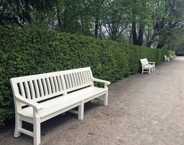 公园里的长椅图片下载