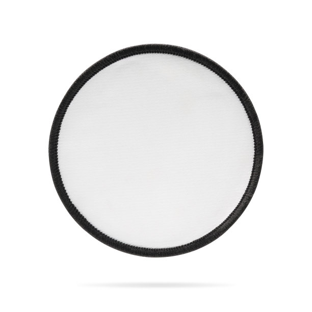 孤立背景上的空白补丁或织物标签。图片下载