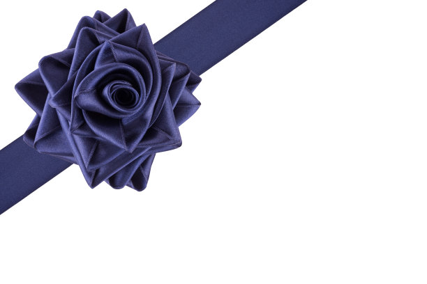 丝带系成玫瑰图片下载