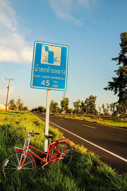 红色的自行车图片下载