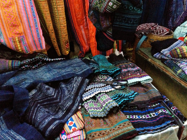 亚洲越南北部萨帕的服装市场图片下载