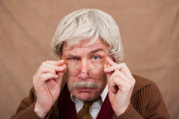 近视老人图片下载