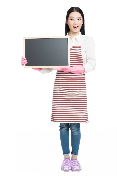 清洁女工展示空白的指示牌图片下载