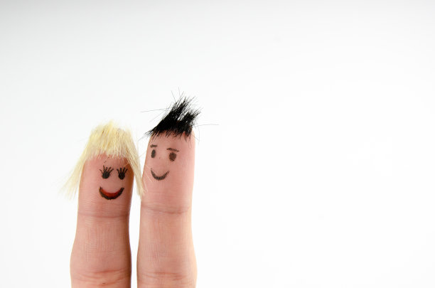 幸福的情侣图片下载