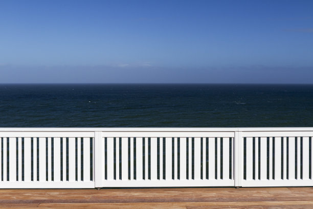 有海景的阳台图片下载