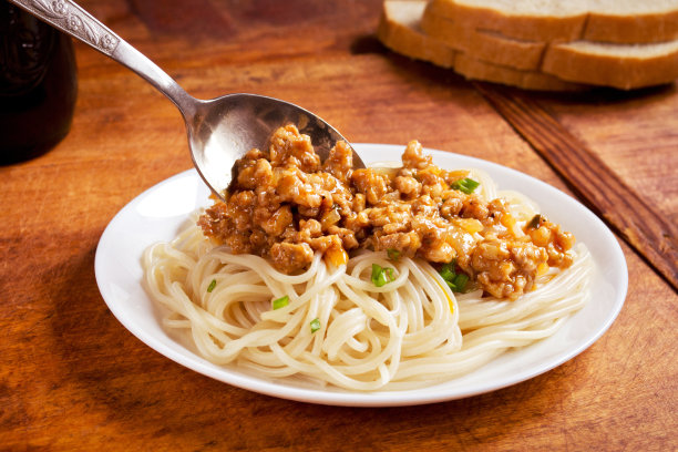 辣酱意大利面图片下载