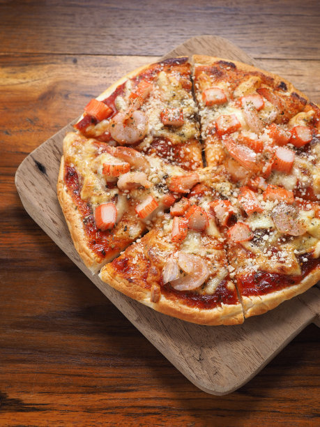 披萨配虾和仿蟹棒图片下载