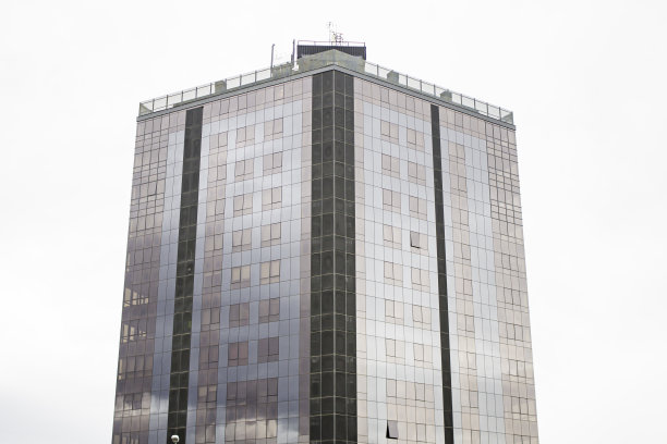 黑色的摩天大楼图片下载