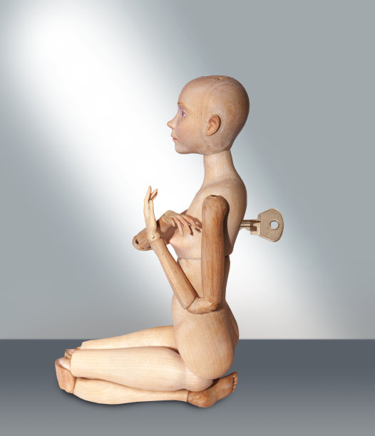 木制玩偶图片下载