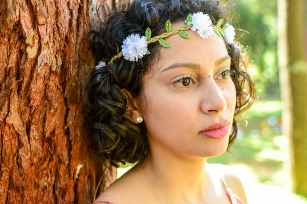 短的女人素材图片