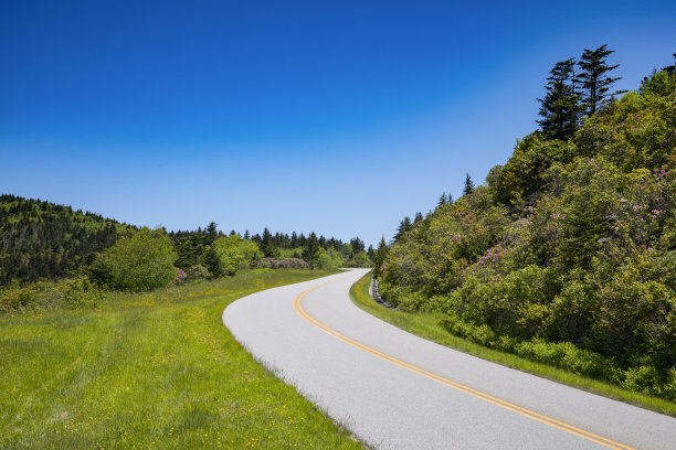 北卡罗来纳州的蓝岭公园大道图片下载