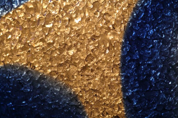 破碎的玻璃图片下载