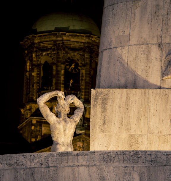 阿姆斯特丹雕像大坝广场图片下载