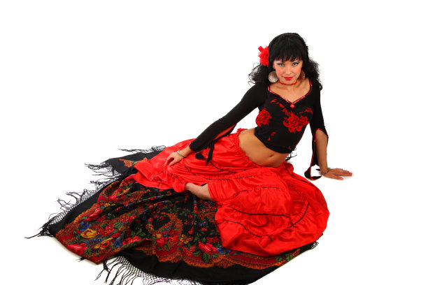 美丽年轻的吉普赛女子被孤立图片下载