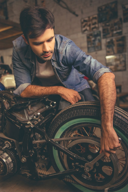 摩托车维修店图片下载