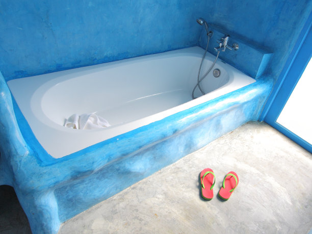 浴缸和拖鞋图片下载