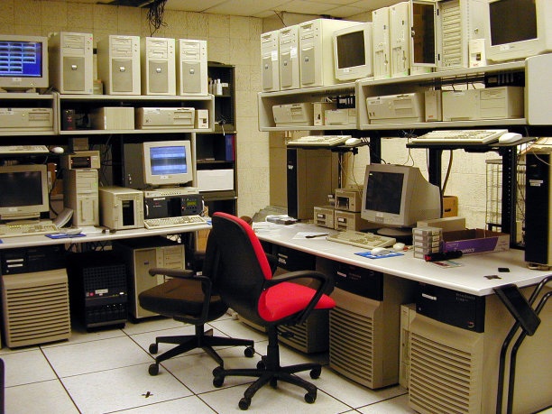 计算机房图片下载