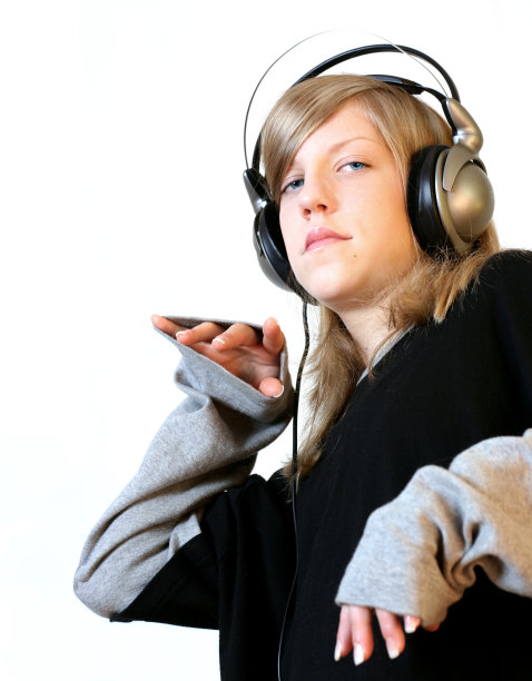 嘻哈的女孩图片下载