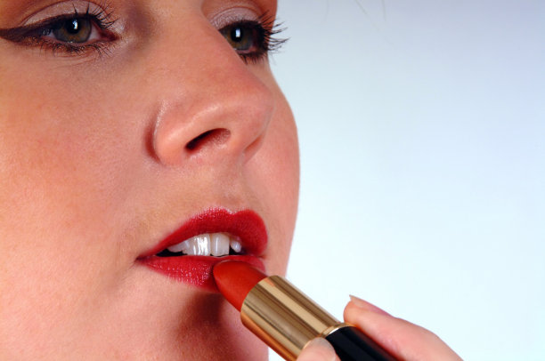 涂口红的女人图片下载