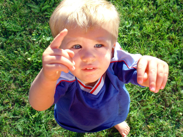 看那里!在天空中图片下载