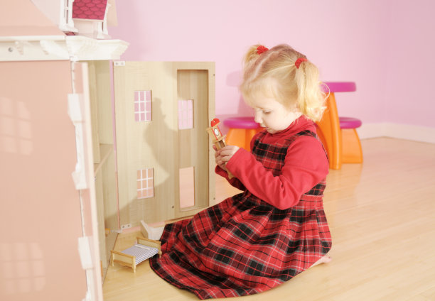 在我的房间里玩耍图片下载