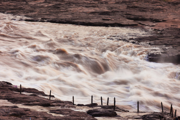 黄河壶口瀑布图片下载