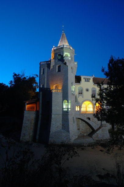 夜间城堡图片下载