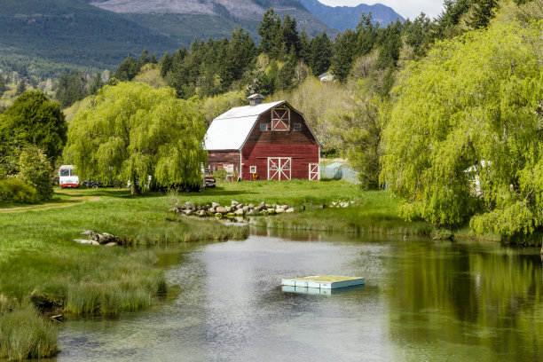 布林农华盛顿谷仓池塘图片下载