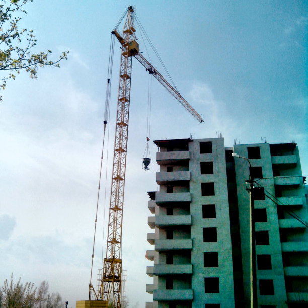 建筑起重机。图片下载