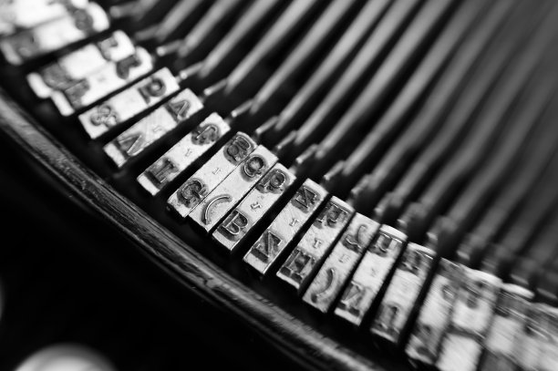 旧打字机-细节图片下载