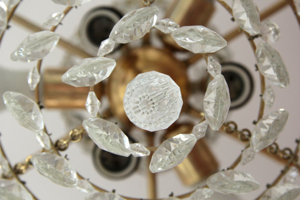 螺旋形吊灯图片下载