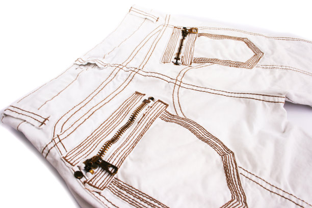 白色牛仔裤图片下载