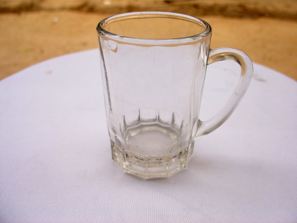 正式的茶玻璃图片下载