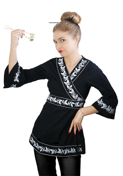 年轻女子与寿司棒隔离背景图片下载