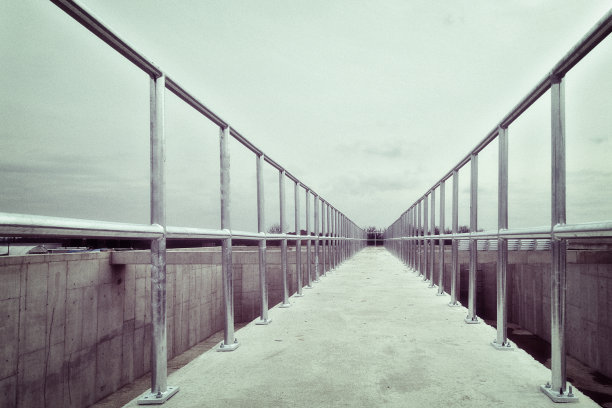 镀锌栅栏图片下载