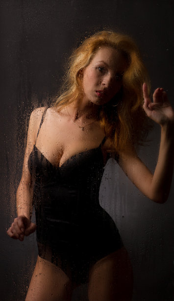 美丽的女孩图片下载