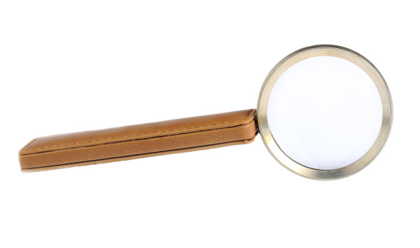 放大镜孤立在白色上图片下载