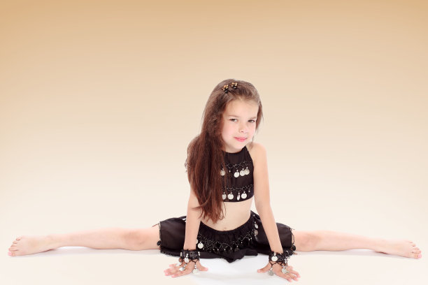 快乐的小女孩图片下载