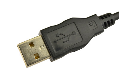 白色背景上的usb线图片下载