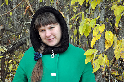 女人户外特写镜头图片下载