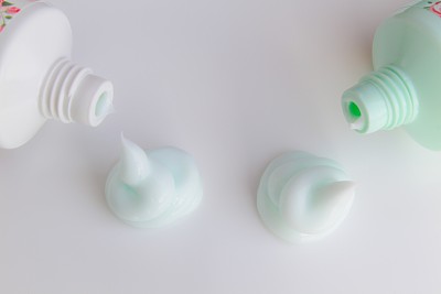 两股乳液图片下载