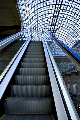 空的自动扶梯图片下载