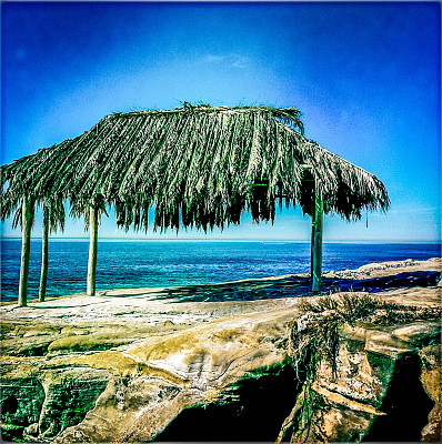 鸟岩小屋图片下载