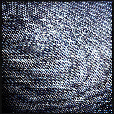 深色牛仔裤特写镜头图片下载